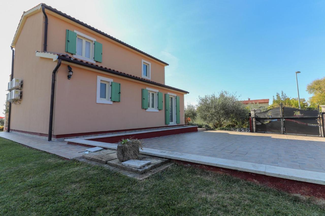 Villa Nona Marija Sveti Lovrec Pazenaticki Екстер'єр фото
